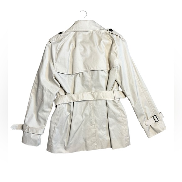 NWOT Coach Modern Short Trench Large - Picture 4 of 6